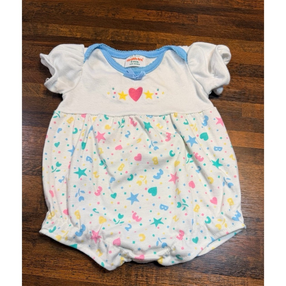 Vintage 90s Y2K Health-tex summer romper  size 6 months. Hearts and stars.
